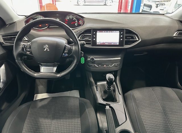 Peugeot 308  SW Style 1.6 BlueHDI 130cv lleno