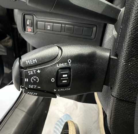 Peugeot 308  SW Style 1.6 BlueHDI 130cv lleno