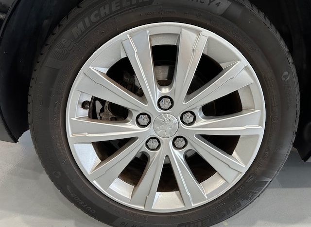 Peugeot 308  SW Style 1.6 BlueHDI 130cv lleno