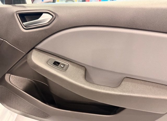 Renault Clio Business Blue dCi 85cv lleno