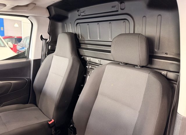 Peugeot Partner Pro Standard BlueHDI lleno