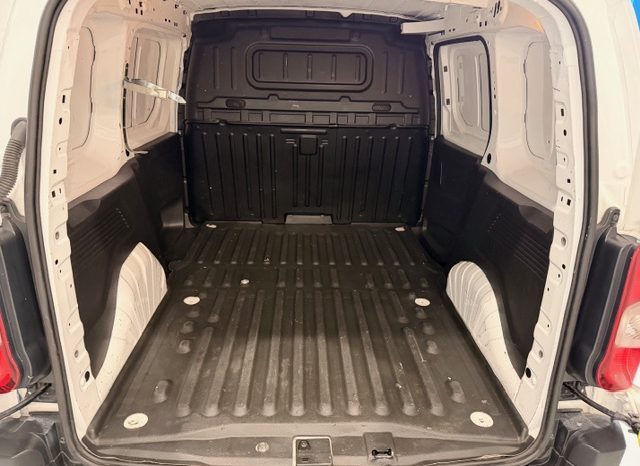 Peugeot Partner Pro Standard BlueHDI lleno