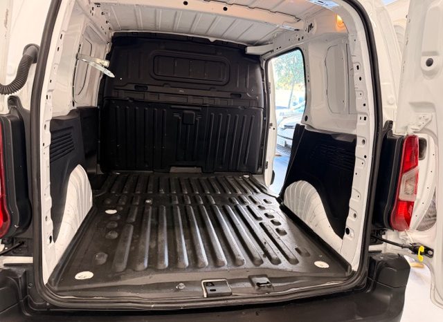 Peugeot Partner Pro Standard BlueHDI lleno