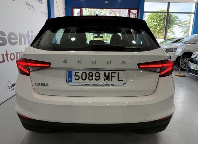 Skoda Fabia Ambition TSI 110cv 2023 lleno