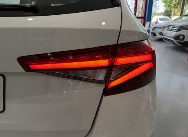 Skoda Fabia Ambition TSI 110cv 2023 lleno