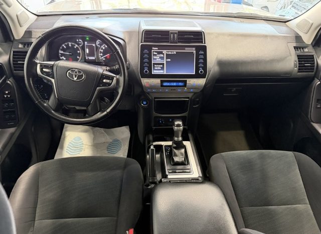 Toyota Land Cruiser VX Auto 5 puertas Nacional del 22/09/2021 lleno
