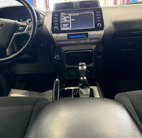 Toyota Land Cruiser VX Auto 5 puertas Nacional del 22/09/2021 lleno
