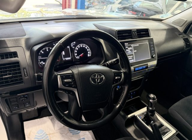 Toyota Land Cruiser VX Auto 5 puertas Nacional del 22/09/2021 lleno
