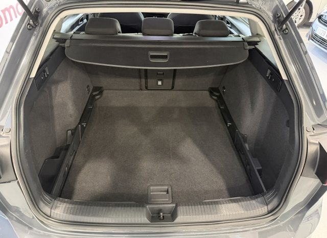 Volkswagen Golf Variant Life eTSI 110cv DSG Nacional lleno