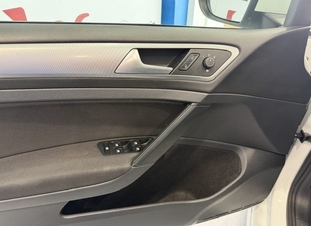 Volkswagen Golf Last Edition 1.6 TDI 115cv 2020 lleno