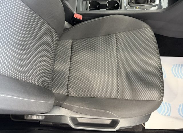 Volkswagen Golf Last Edition 1.6 TDI 115cv 2020 lleno