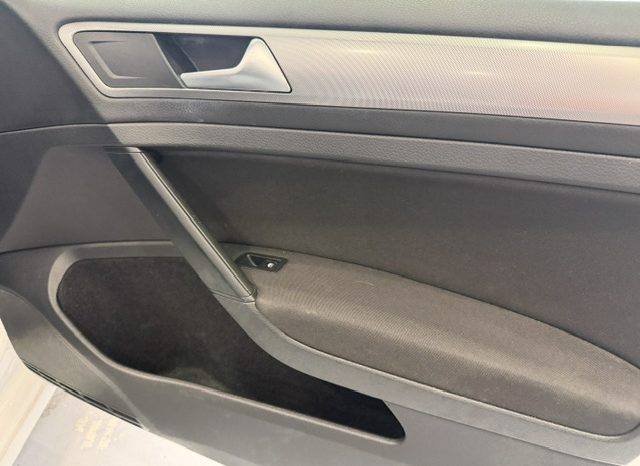 Volkswagen Golf Last Edition 1.6 TDI 115cv 2020 lleno