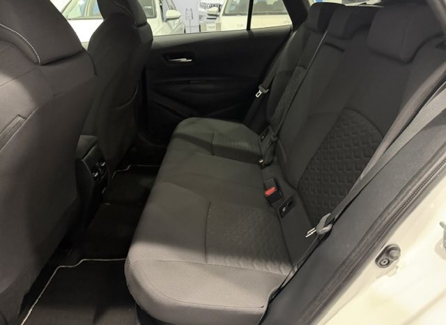 Toyota Corolla 1.8 125H Active Tech TS lleno