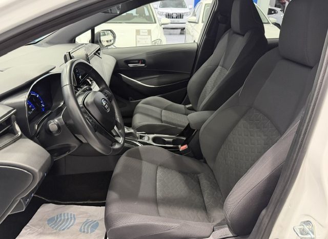 Toyota Corolla 1.8 125H Active Tech TS lleno