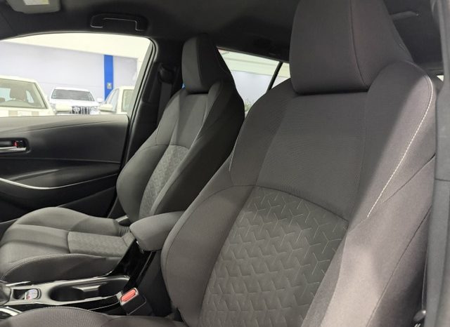 Toyota Corolla 1.8 125H Active Tech TS lleno