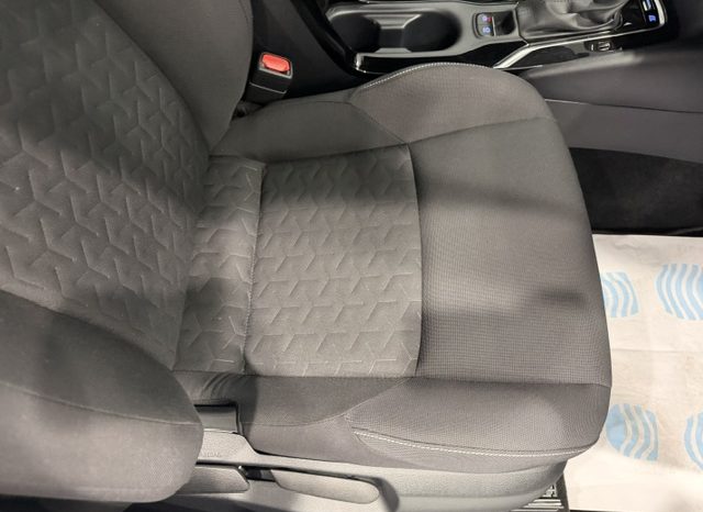 Toyota Corolla 1.8 125H Active Tech TS lleno